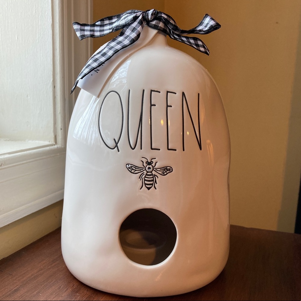 Rae Dunn QUEEN BEE Birdhouse